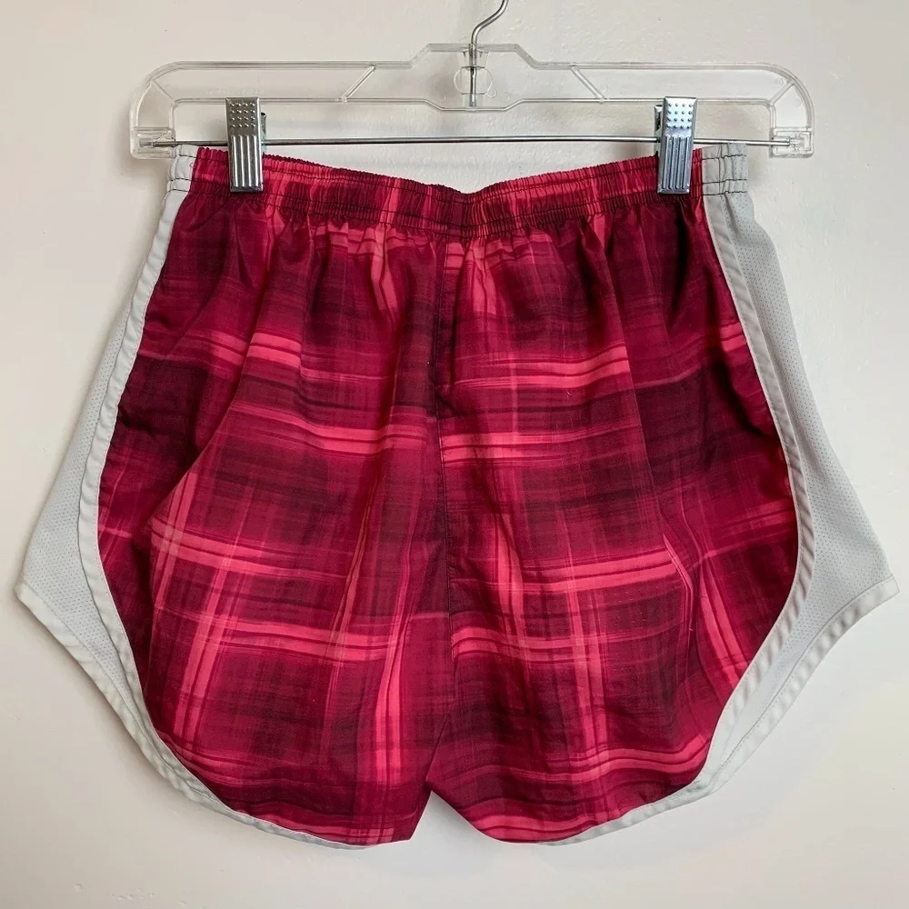 Nike red pink
